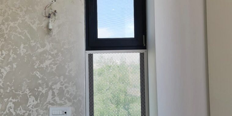 panouri tabla expandata pentru protectie geamuri