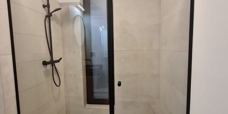 cabina dus fara cadita
