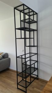 cadru teava si tabla expandata pentru biblioteca